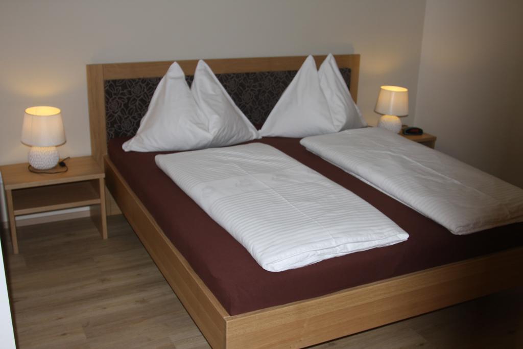 Pension & Weingut Storchenblick Illmitz Ngoại thất bức ảnh