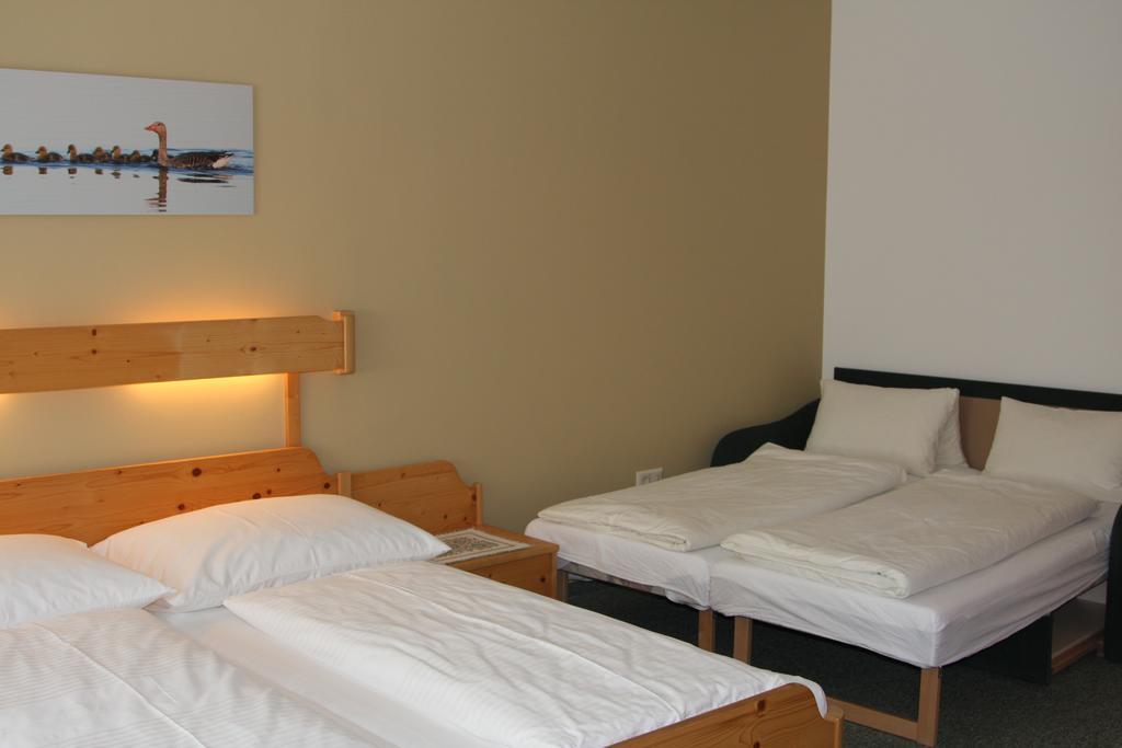 Pension & Weingut Storchenblick Illmitz Ngoại thất bức ảnh